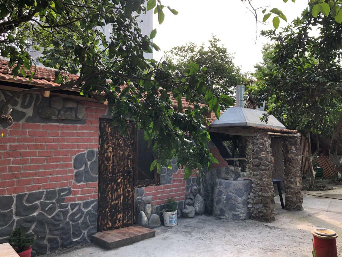 Hotel Mzeos House Batumi Exterior foto